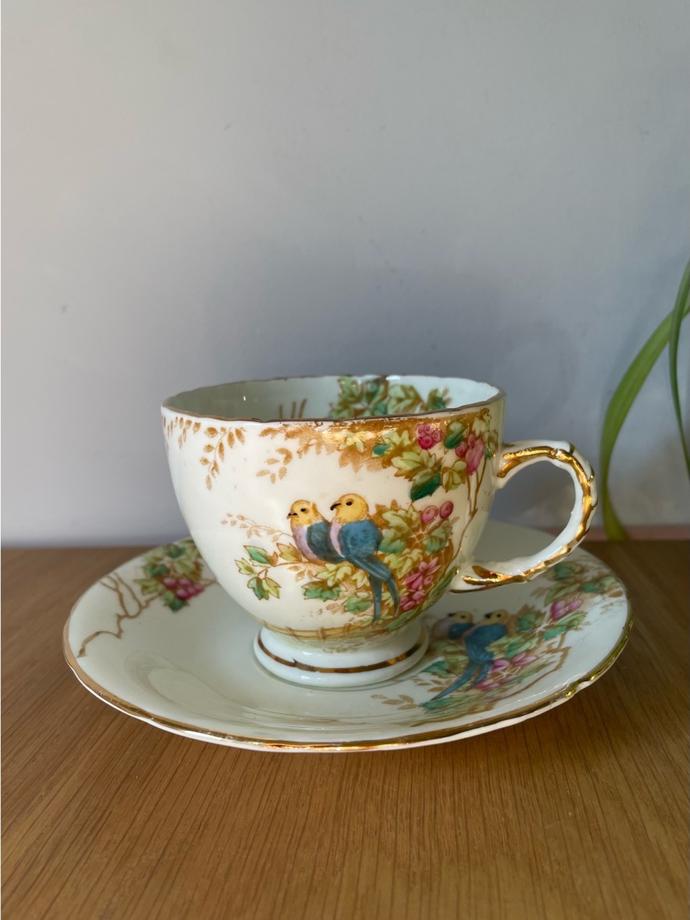 Vintage Sutherland China Bird Teacup & Saucer Set 2491 England Art Deco